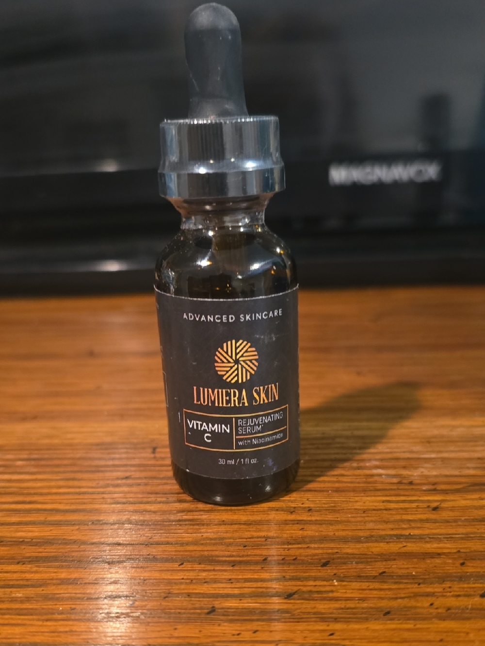 Vitamin C Rejuvenating Serum — Black & Gold